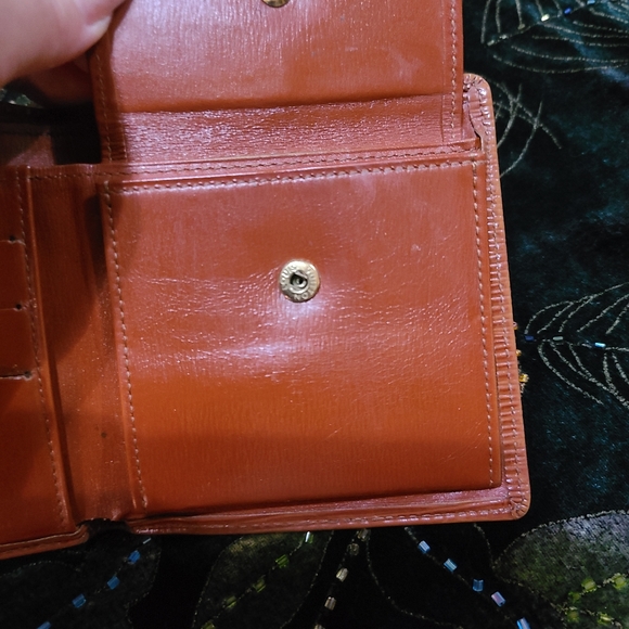 Louis Vuitton EPI Wallet - Picture 8 of 14